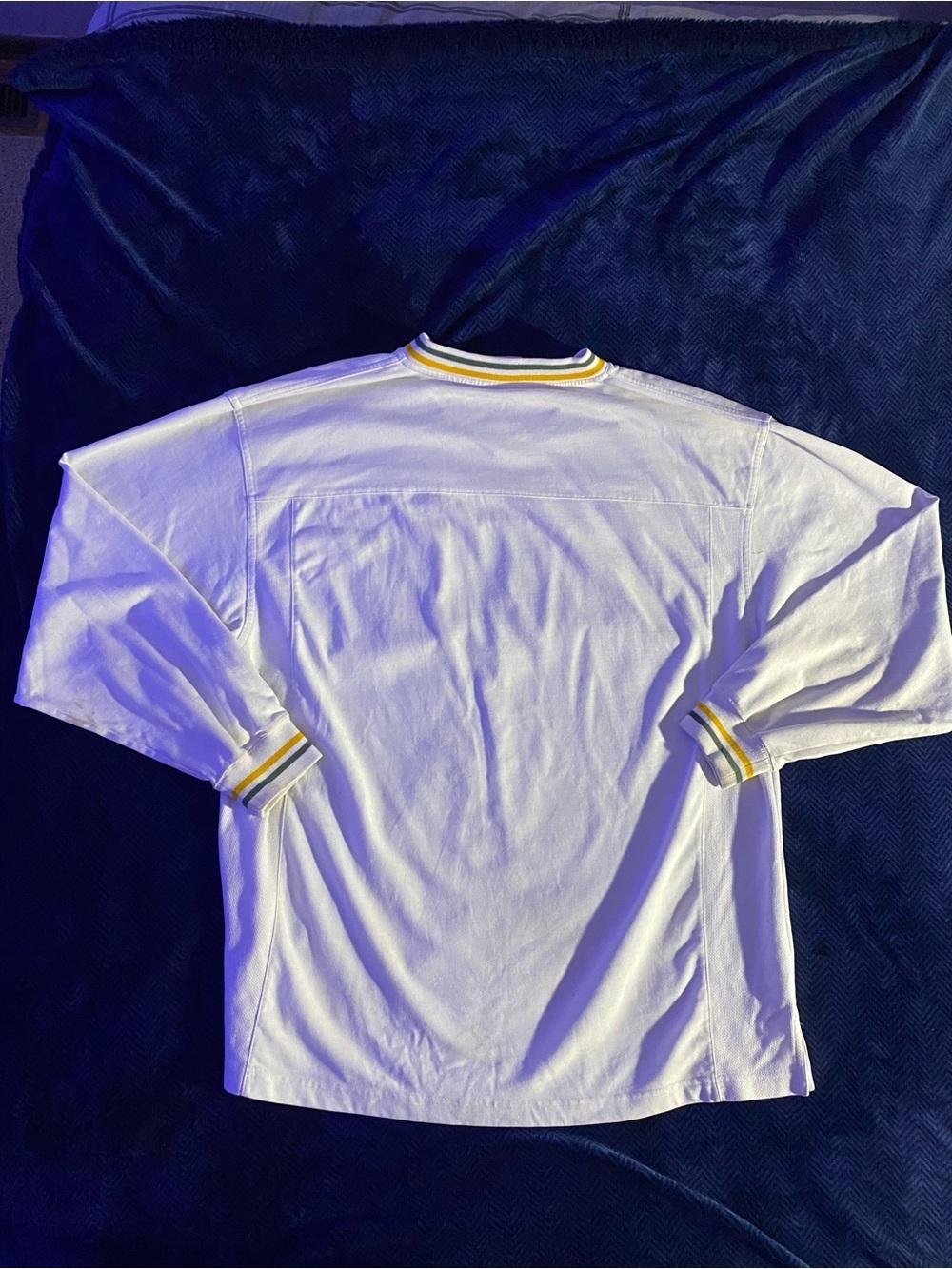 Lee White V-Neck Packers Pullover with Green & Yellow Accents - Picture 3 of 3